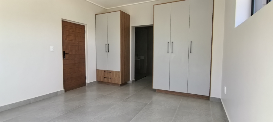 5 Bedroom Property for Sale in Outeniquasbosch Western Cape